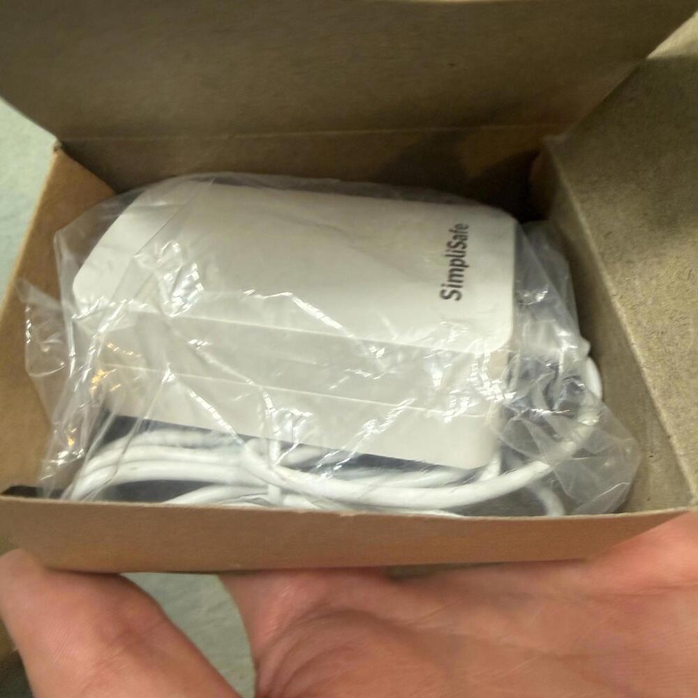 SimpliSafe Security SSBS3 BS3W 3rd Gen Base Station - Picture 5 of 6